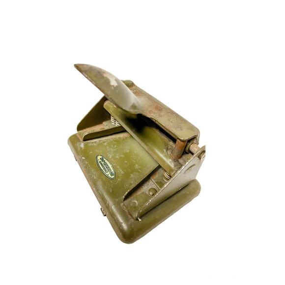 Vintage Green 2 Hole Punch HJ Ryman Made in England - Picture 1 of 7